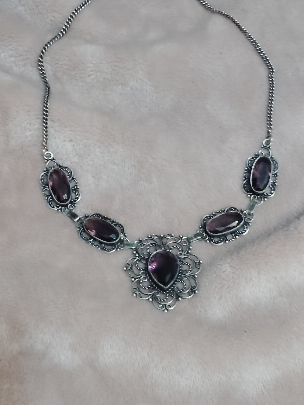 Vintage-Style Purple Cabochon Filigree Necklace